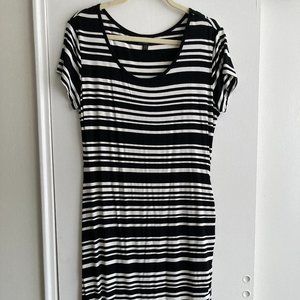 B&W Striped Short-Sleeved Knit Dress with Asymmetrical Side-Gathered Hem